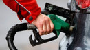 Benzine zam üsten zam geliyor