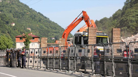 Fırtına Vadisi'nde kaçak yapılar yıkılıyor