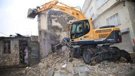 Teklif yasalaştı, metruk binalar yıkılıyor!