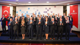 İmamoğlu, İBB'nin üst yönetimini tanıttı!