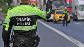 Trafik ekiplerinden çakarlı araç denetimi