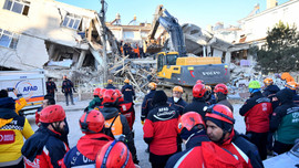 Enkazdan kurtarılan kişi sayısı 39'a çıktı