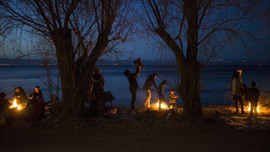 Aşırı sağcılar Yunan adalarında yolları kapattı