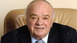 Şarık Tara'ya mezarında rahat vermediler