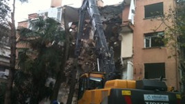 Bağdat Caddesinde ilk bina yıkıldı!