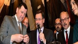 Gecekondu sahiplerine yeni evleri teslim edildi!