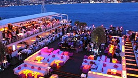 Sosyete mekanı Reina kaçak mı?