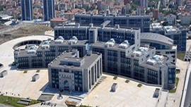 "Dünyanın En Büyük Adliyesi" su sızdırıyor!