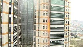 İstanbul Vizyon Park'ta yangın çıktı, insanlar mahsur kaldı