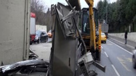 Yine üstgeçit, yine kaza!