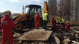 SİF İş Makinaları ve AKUT'tan iş makinası operatörlerine kurtarma eğitimi