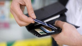 Kredi artış hızı yarı yarıya düştü