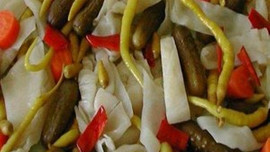 Ailelerin yeni geçim kaynağı 'ev tipi turşu'