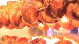 Raftaki tavuklara dikkat!