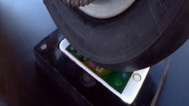 iPhone 6s'i yarış motoru ezdi, yine de çalışıyor!