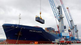 Alman ithalat, ihracatı beklentinin üstünde!