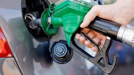 Benzinde büyük indirim!