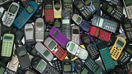 Eski model telefonlar geri geliyor!