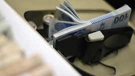 Bankalar hizmet gelirlerini üçe katladı