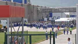 Ford Otosan işçileri iş bırakma eylemine başladı