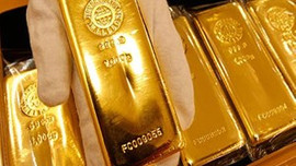 Altında dev çöküş!