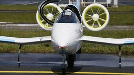 Dünyanın 'Tamamen elektrikli' ilk uçağı!