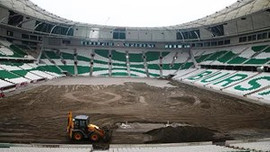 Bursa Timsah Arena’da sıra çimlere geldi