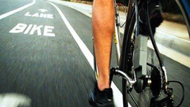 Pedal çevirip şarj edilen telefon!