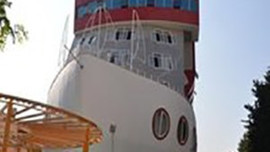 Sosyal medya Mersin'deki bu binayı konuşuyor
