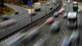 Elektrikli otomobili şarj eden yol!