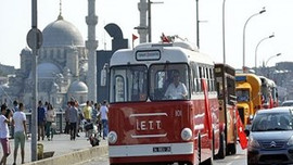 İETT'den nostaljik otobüslerle bayram turu
