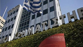 Yunanistan'da kayıplar sürüyor