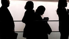 Mutsuz çalışanlara dikkat