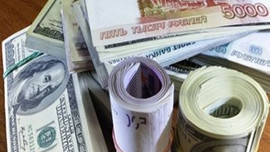 Rus rublesi ağustosta düştü