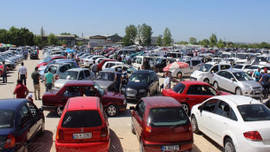 İkinci el otomobiller elde kaldı