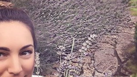 Kelly Brook doğduğu kasabaya yerleşti! İşte köy evi