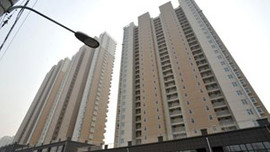 Böyle bir apartman görmediniz! Bakın kurnaz müteahhit nasıl çözüm bulmuş?