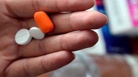 SGK ve TEB kavgası yurtdışından ilaç getirtiyor