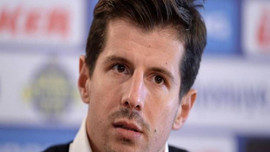 Emre Belözoğlu'ndan Buse Terim'in çocuğuna lüks hediye