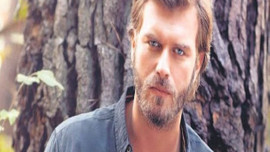 Kıvanç Tatlıtuğ'dan örnek davranış