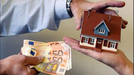 Dövizini bozduranlar konuta koştu!