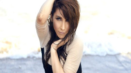 Hande Yener Zekeriyaköy'e taşındı