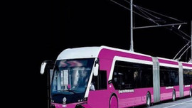 Kadınlara özel pembe trambüs!