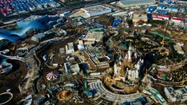Şanghay'daki Disneyland'da sona doğru...
