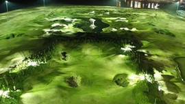 Dünyada ilk! Denizi doldurup golf sahası yaptılar!