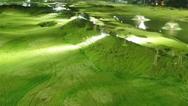 Deniz dolgusuna yapılan golf sahası açılıyor