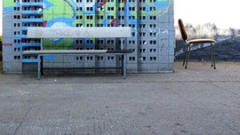 Önüne gelen her nesneden apartman yaptı