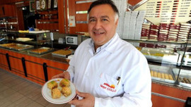 Ünlü baklavacı Nejat Güllü’ye tutuklanmak üzere yakalama kararı