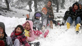 Kar tatili yapan öğrencilere kötü haber! Sömestrda okul var!