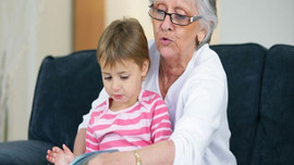 Toruna bakan büyükanneye yaş kriteri!